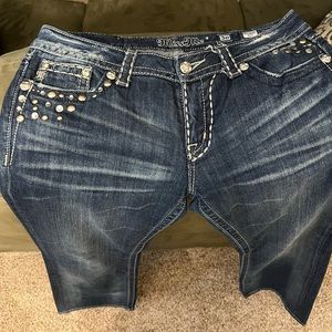 Size 30 miss me jeans with bling   Smoke & pet free home